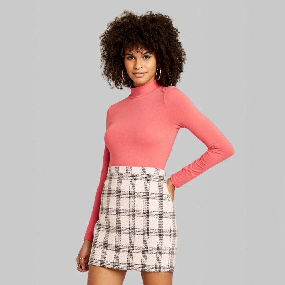 *NWT* Wild Fable Plaid Short Skirt w/ elastic waistband. Pink & black colored.